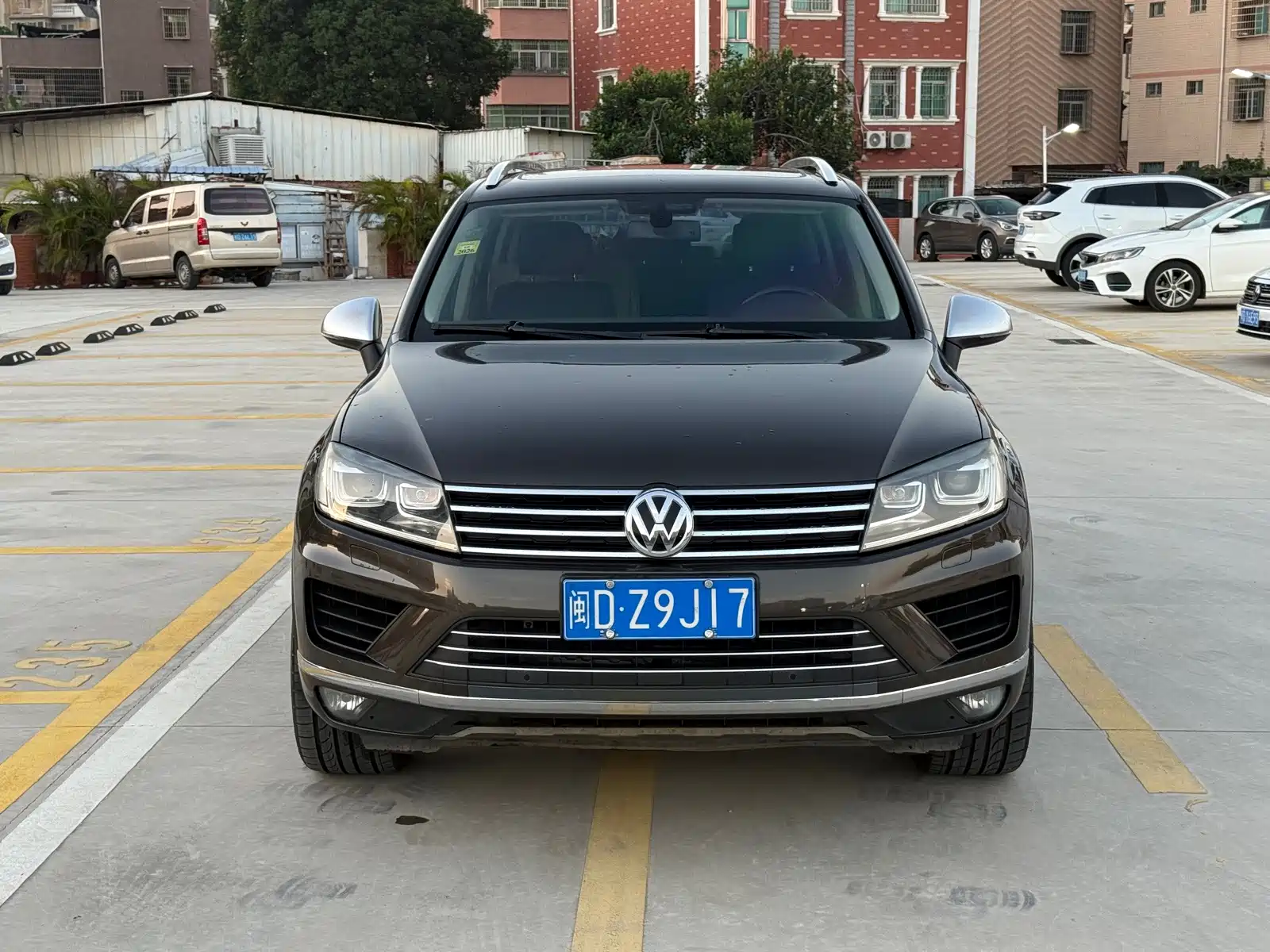 Фото 2 - Volkswagen Touareg
