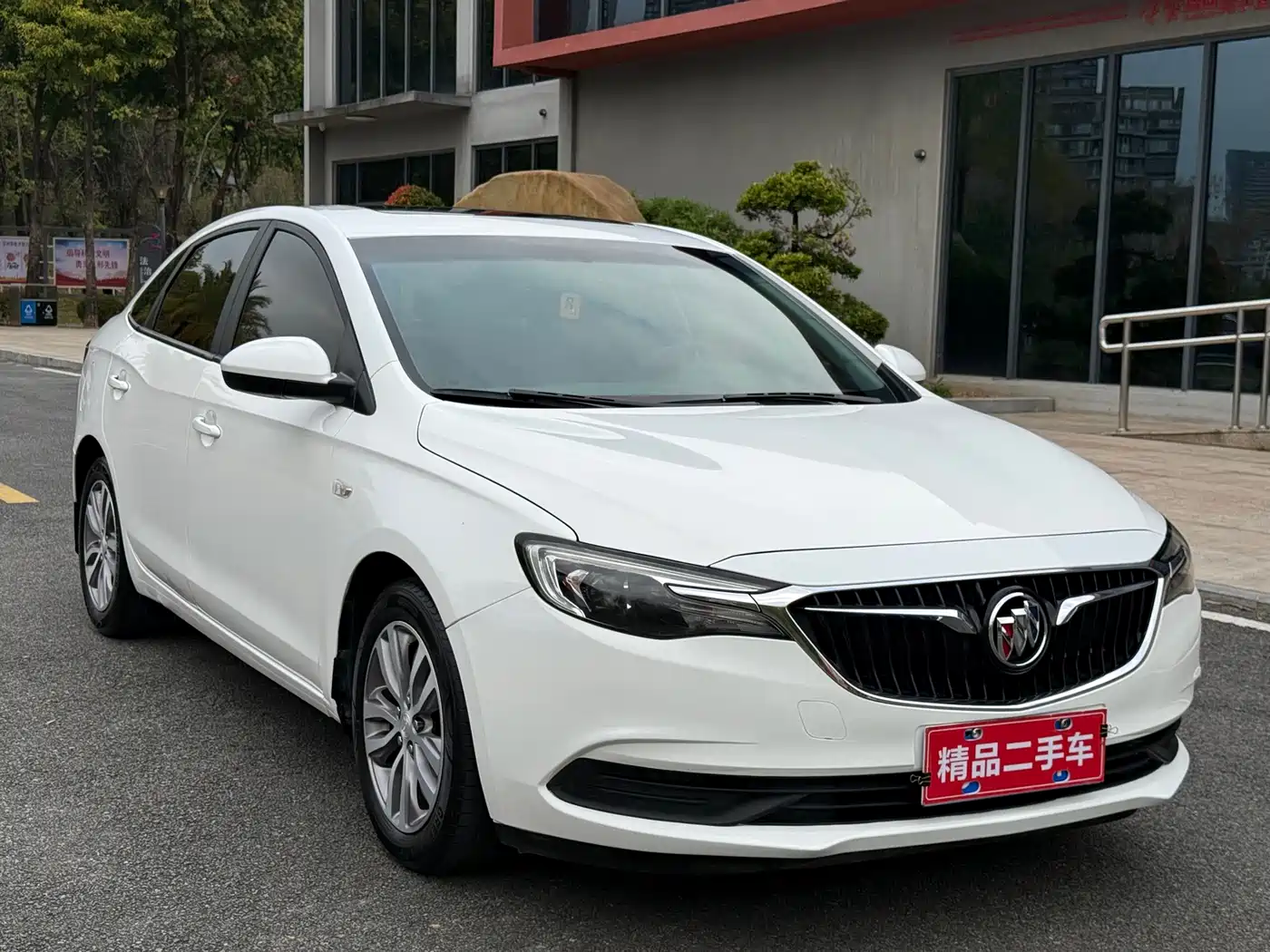 Buick Excelle 2019 18T Auto Connected Elite China VI фото 3