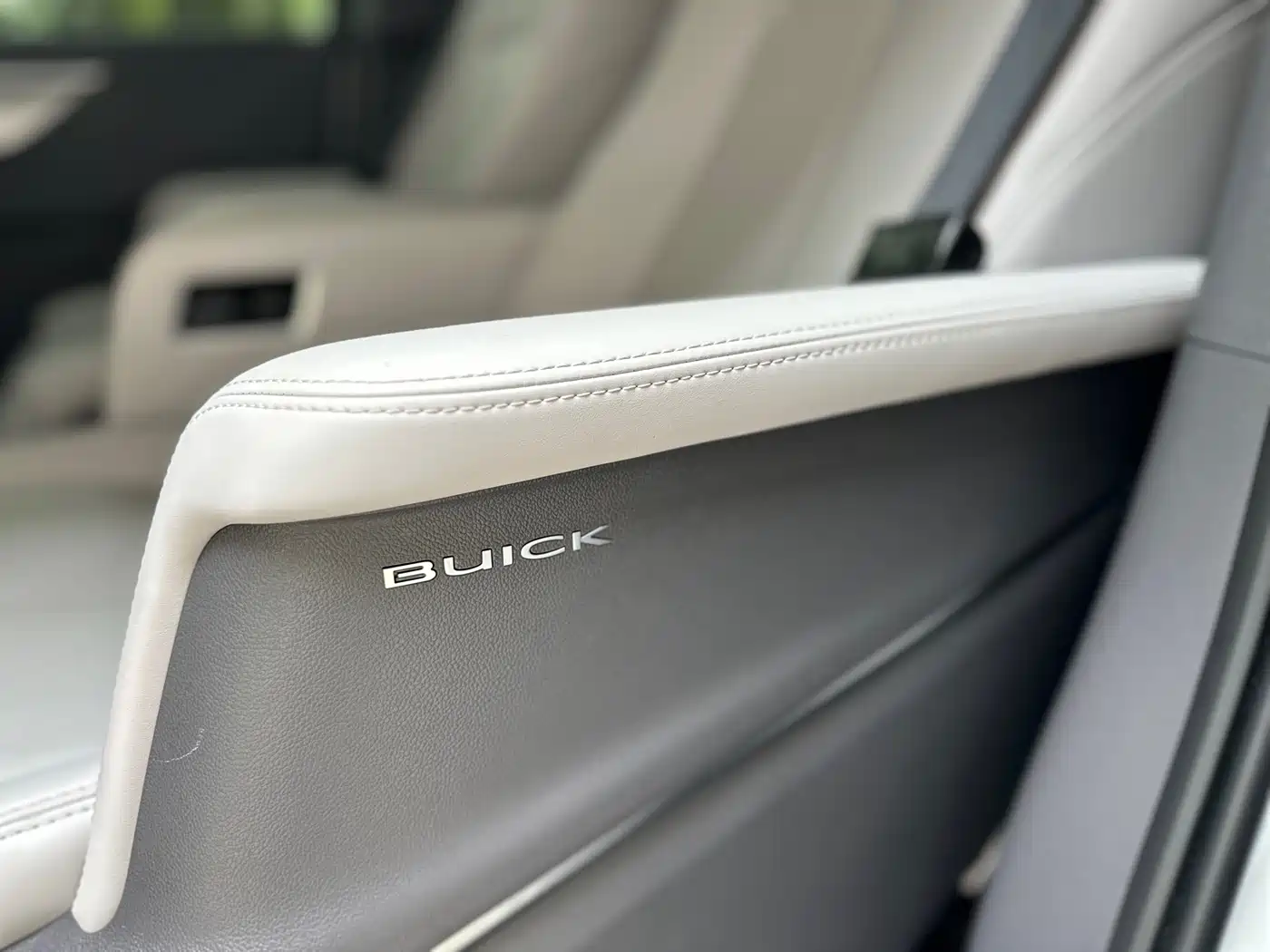 Buick GL8 2025 Land Honor Premium Edition фото 23