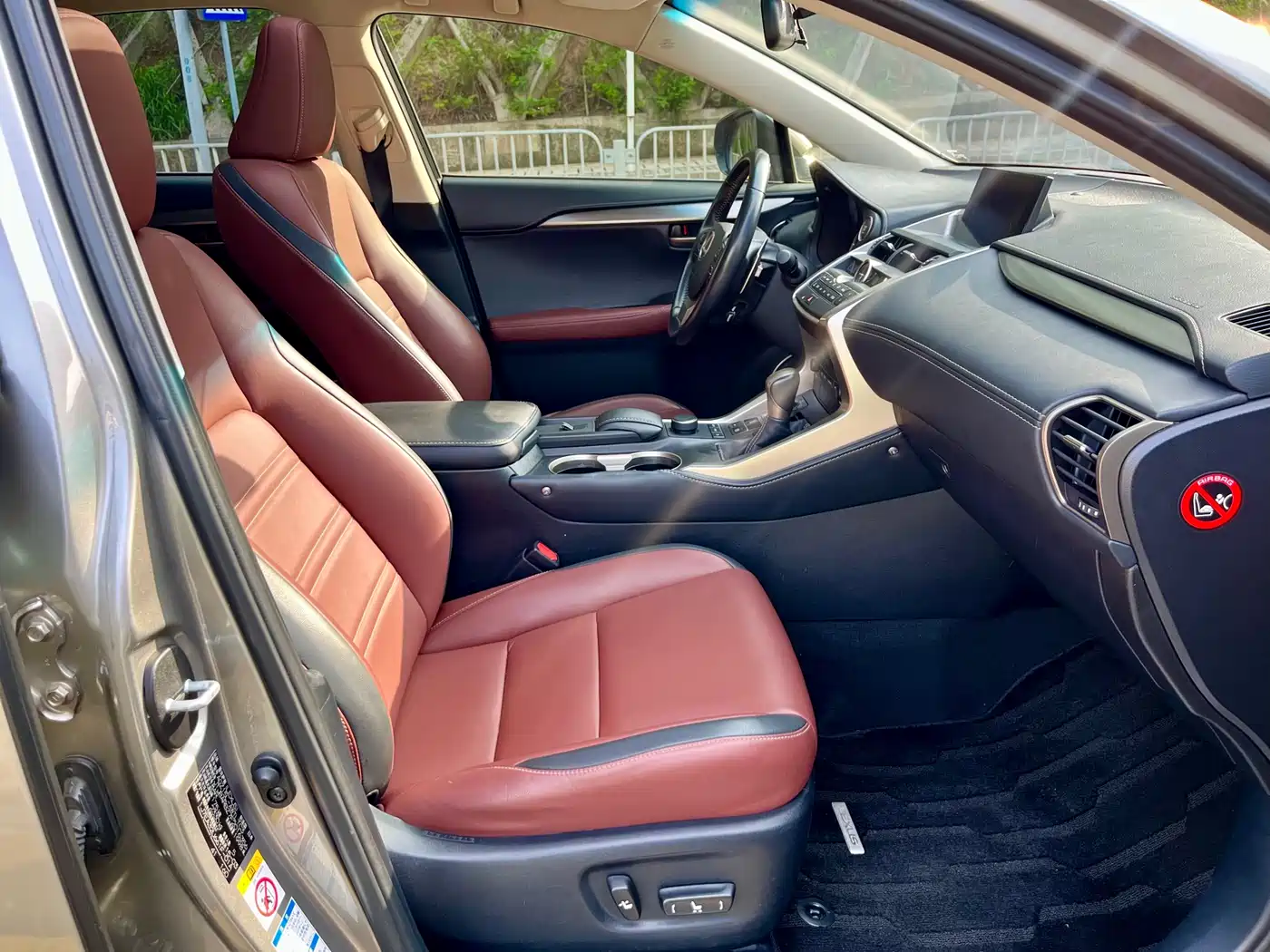 Lexus NX 2015 200t AWD F Sport фото 10