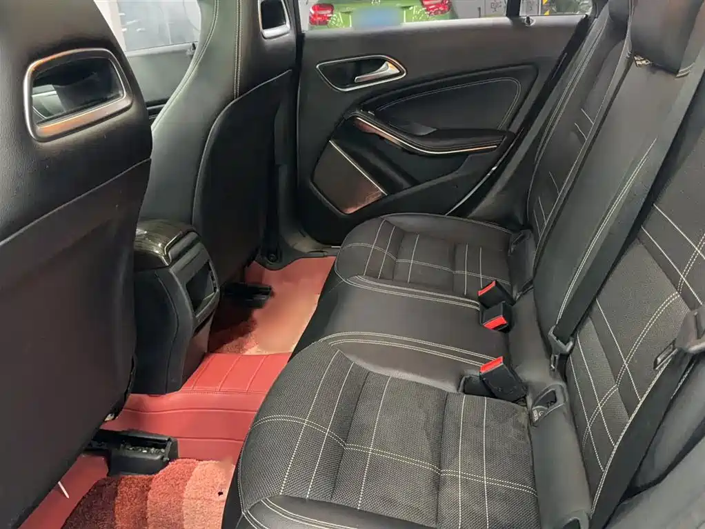 Mercedes-Benz CLA (Import) 2016 CLA 200 Sport фото 15