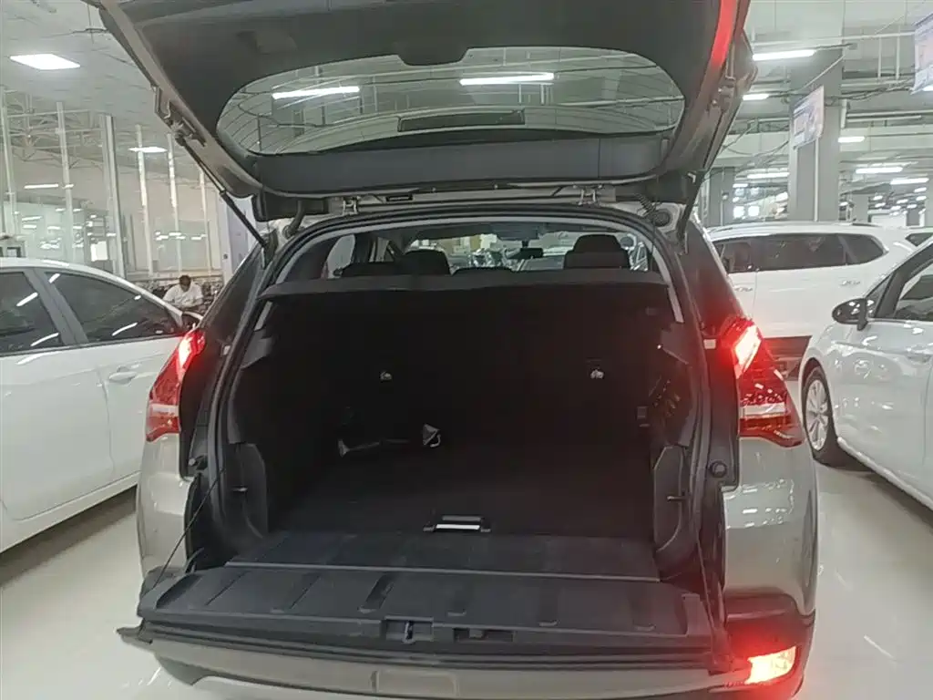 Peugeot 3008 2015 1.6THP Automatic Classic Edition фото 19