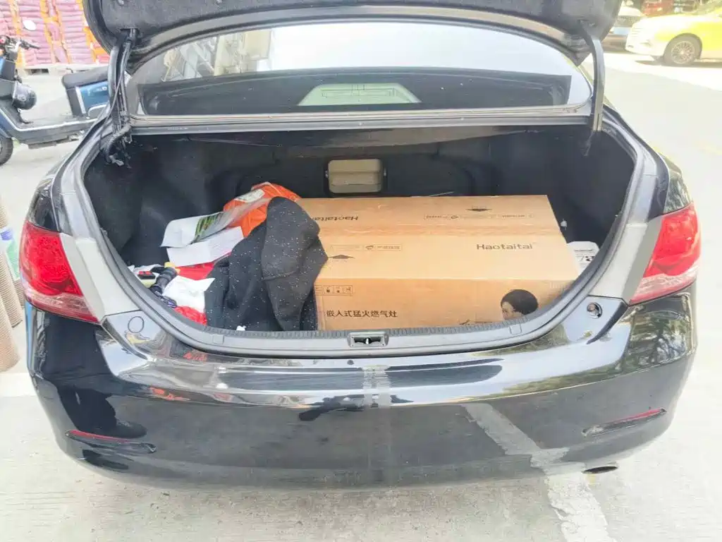 Photo 5 - Toyota Camry