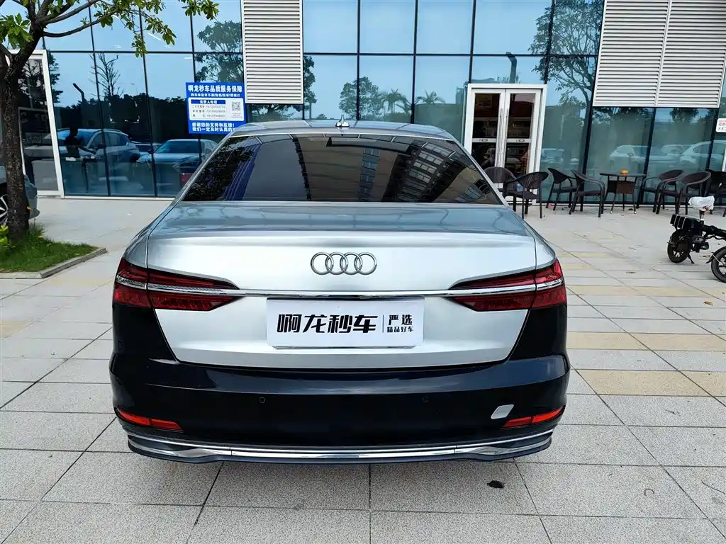 Фото 8 - Audi A6L