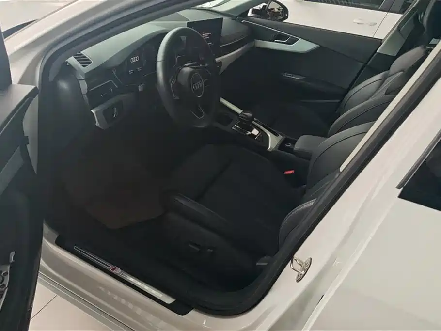 Audi A4L 2022 40 TFSI Luxury Elegance фото 9