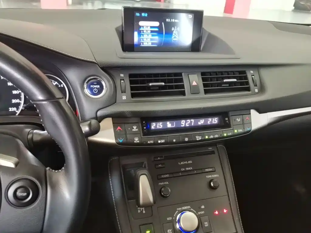 Lexus CT 2020 2017 CT200h Comfort Edition (Single Color) China VI
