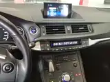 Photo 13 - Lexus CT