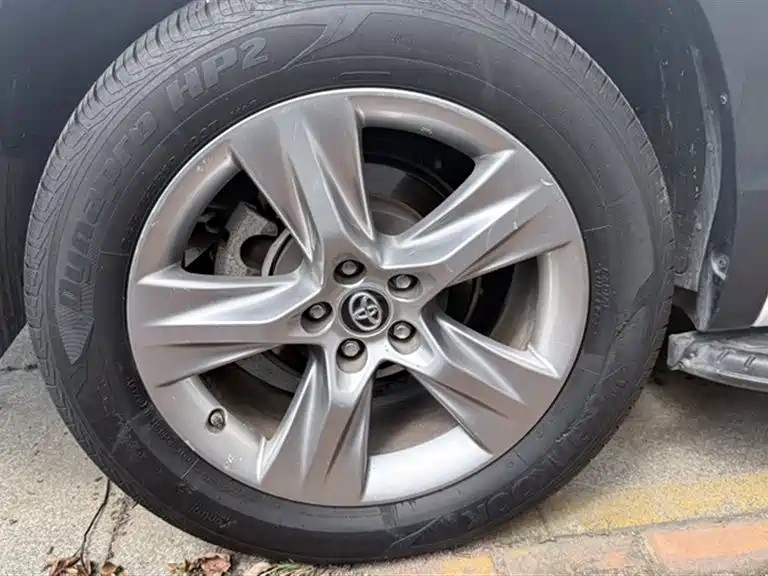 Toyota Highlander 2021 2.0T AWD Luxury 7-Seater фото 11
