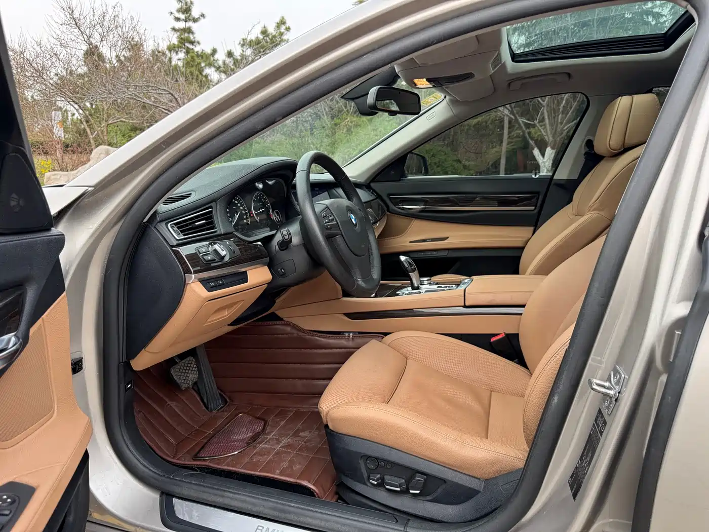 BMW 7 Series 2009 740Li Luxury фото 25
