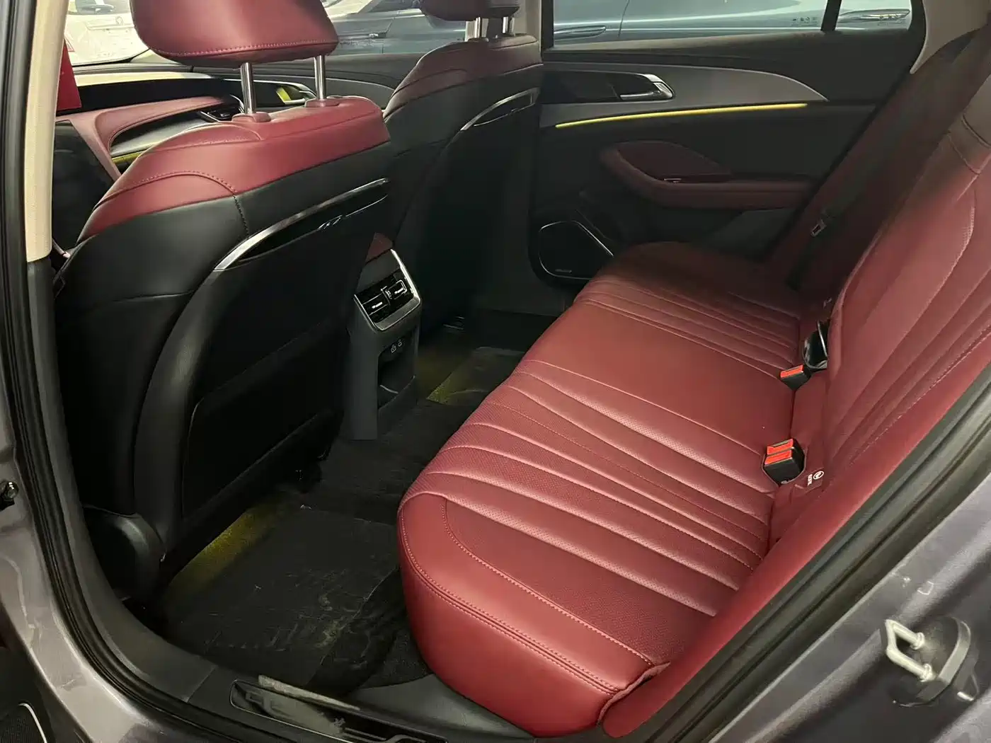 Hongqi H5 2023 2.0T Auto Smart Connect Flag Comfort фото 25
