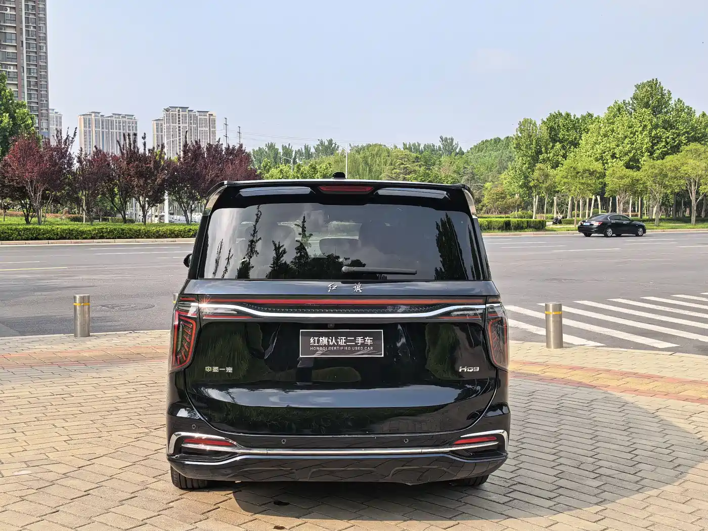Hongqi HQ9 2023 2.0T Smart Connect Flag Enjoy Edition фото 28