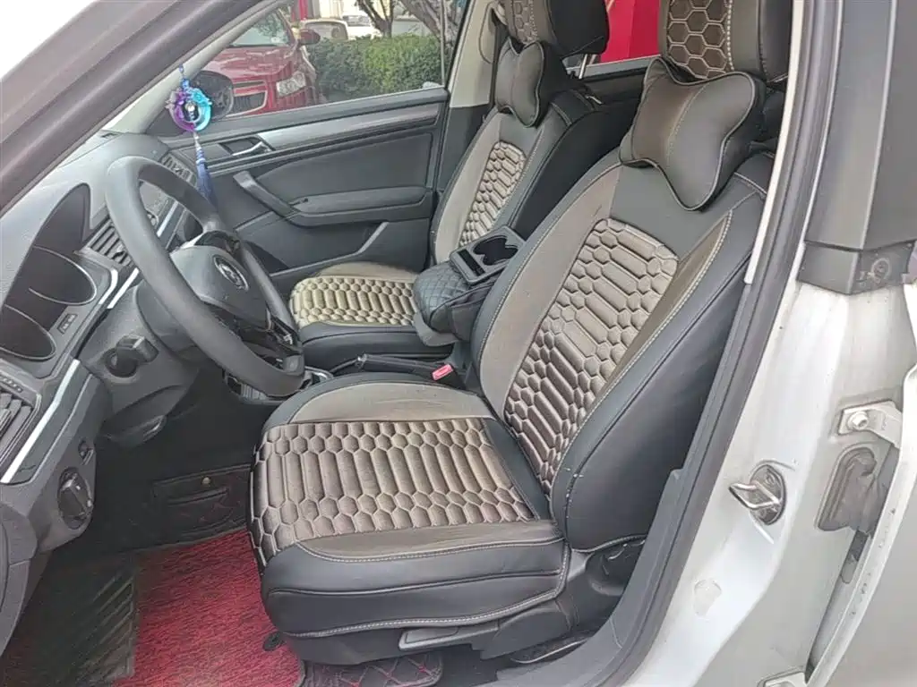 Volkswagen Bora 2018 1.5L Automatic Fashion фото 15