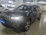 Фото 1 - Jeep Cherokee