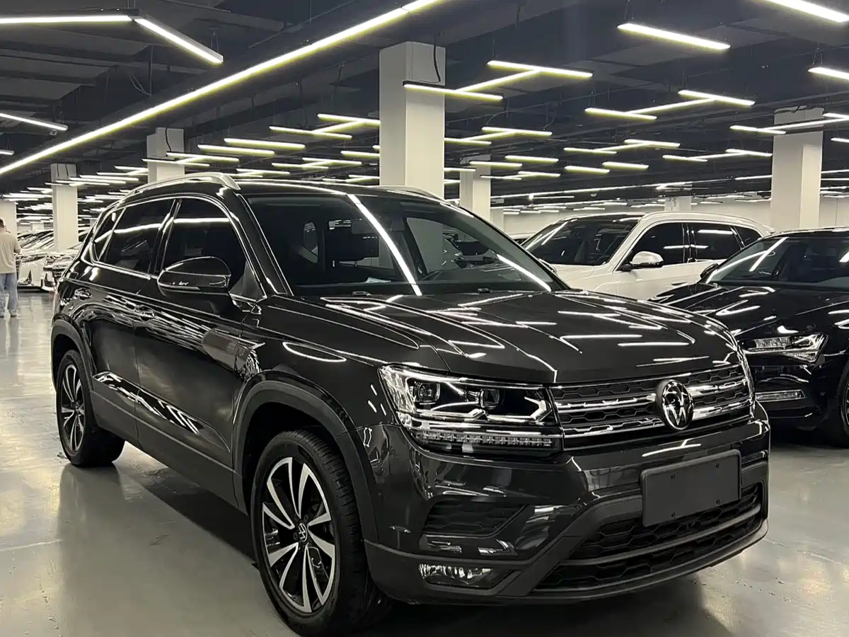 Volkswagen Tharu 2022 280TSI FWD Luxury Edition фото 3