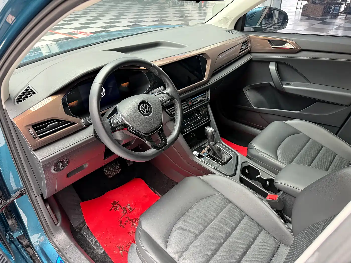 Volkswagen Tharu 2022 280TSI FWD Luxury Edition фото 4
