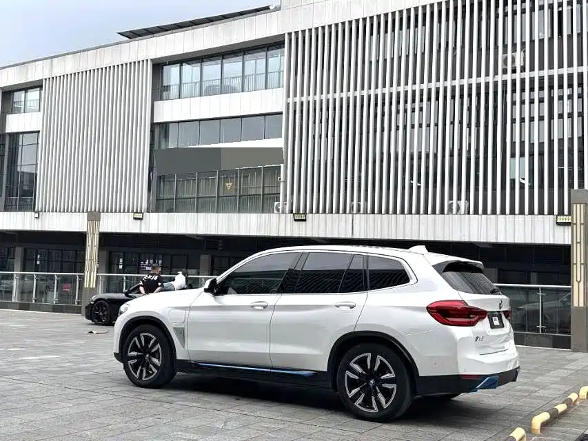 BMW iX3 2020 2021 Leading