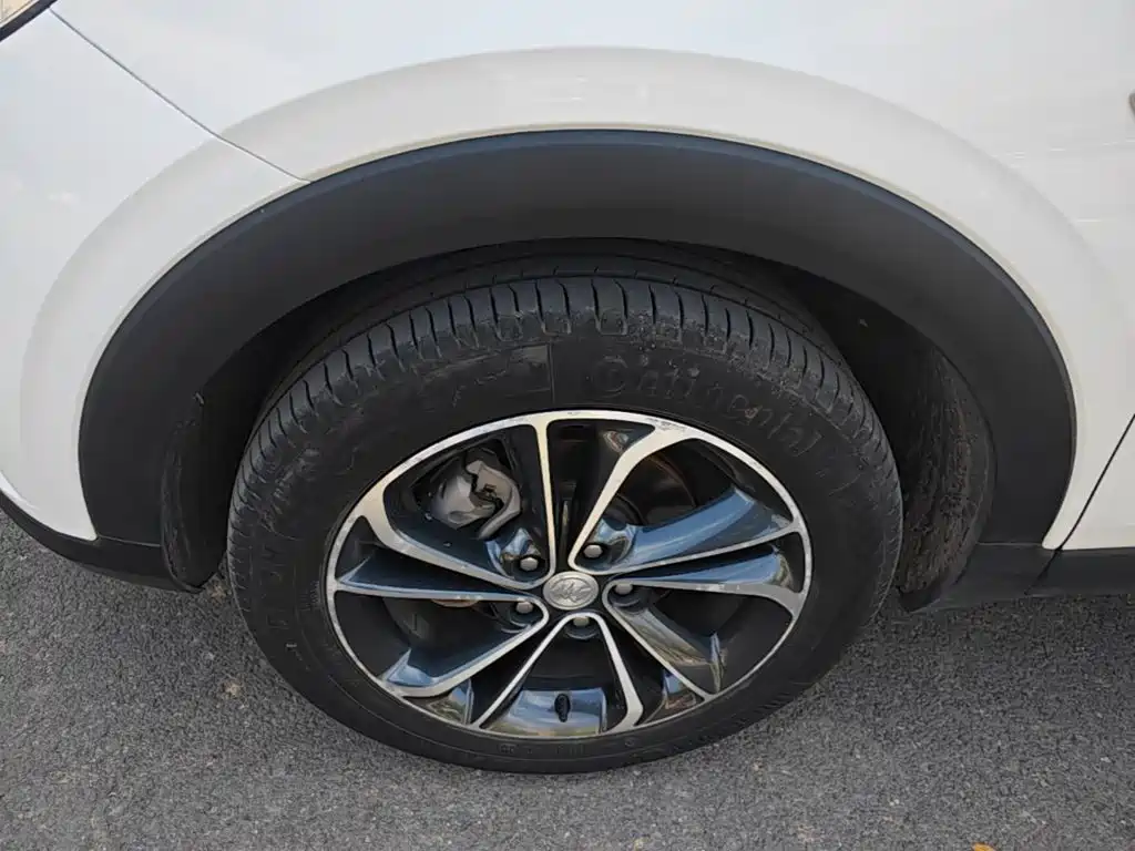 Photo 23 - Buick Encore GX