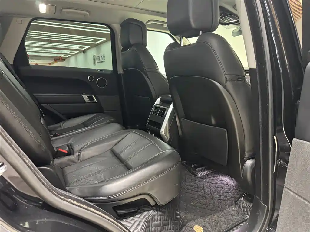 Land Rover Range Rover Sport 2019 3.0 SC V6 Special Edition фото 15