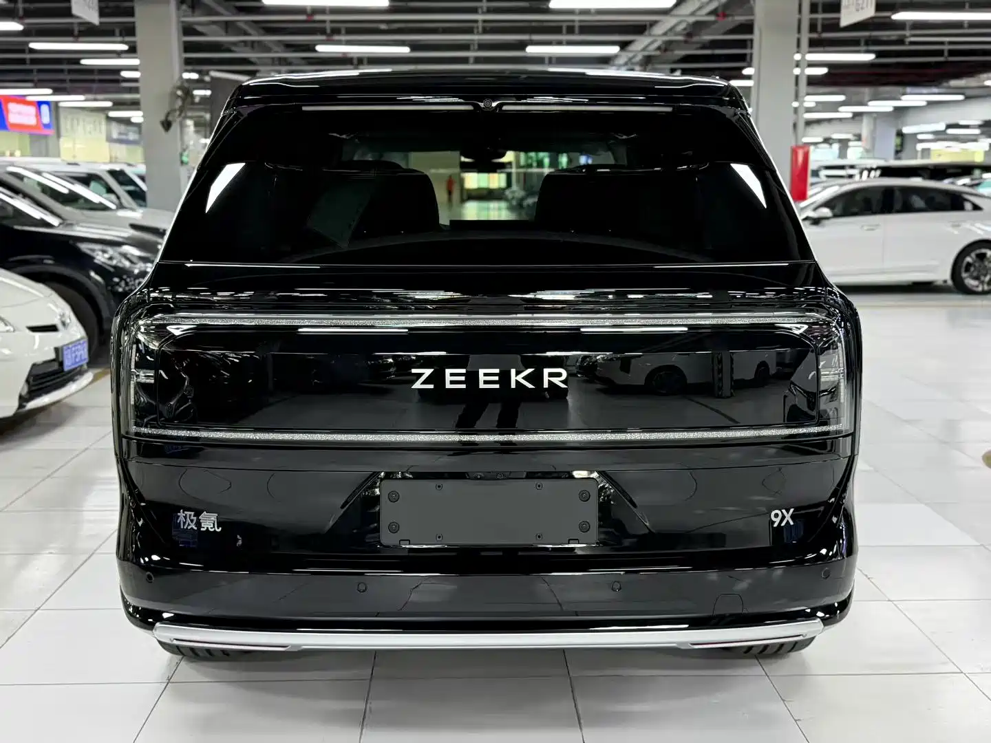 Фото 8 - ZEEKR 9X