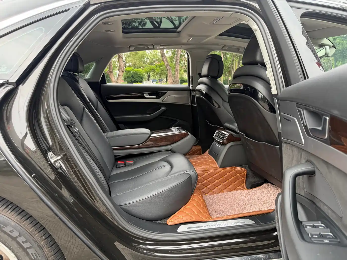 Audi A8 2014 A8L 45 TFSI quattro Comfort фото 20