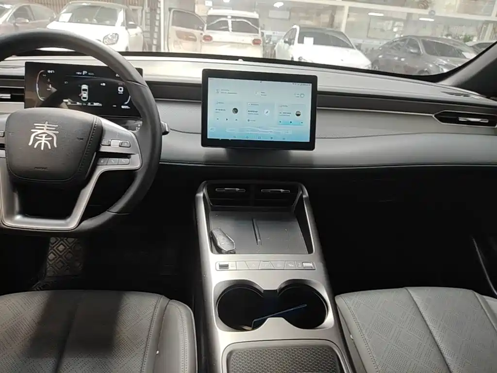 BYD Qin PLUS 2026 2026 DM-i Smart Edition 128KM Progressive