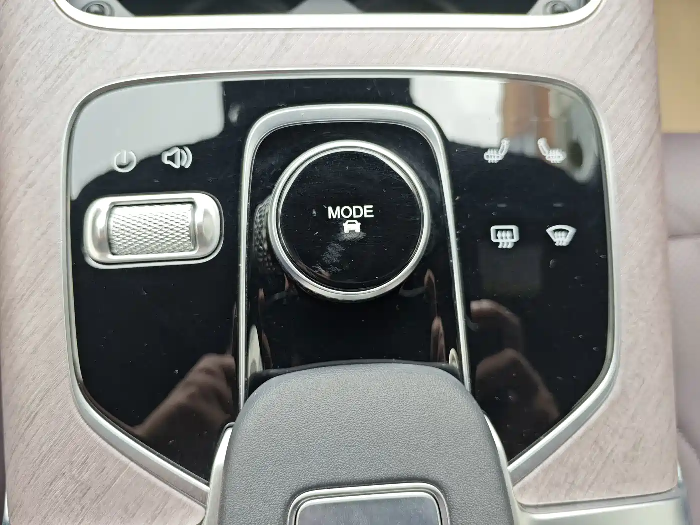 Фото 8 - Chery Tiggo 9