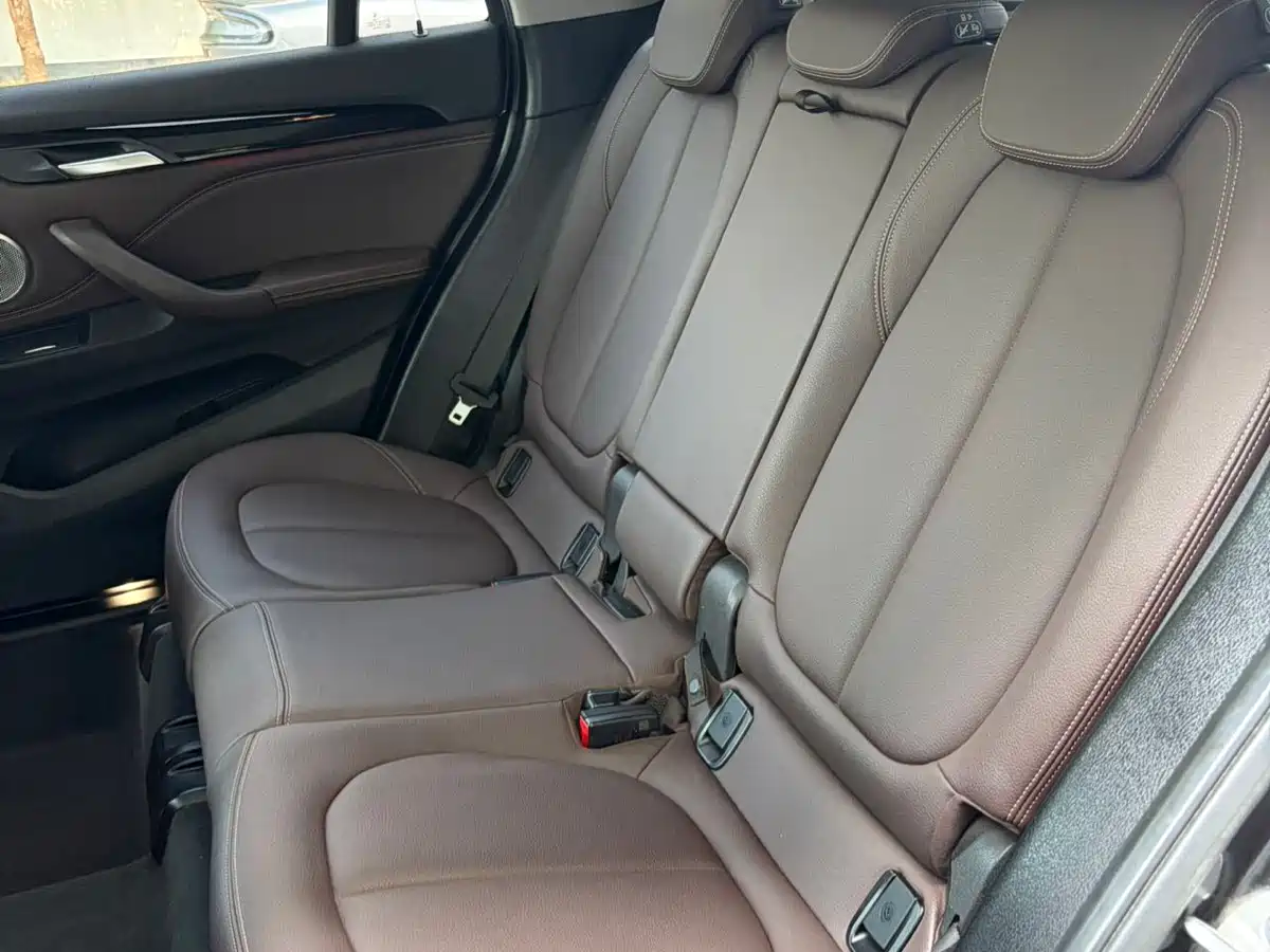 BMW X1 2021 sDrive20Li Fashion фото 7