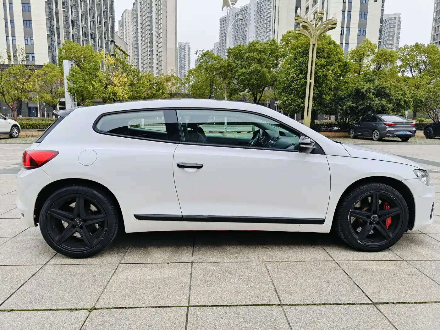 Volkswagen Scirocco 2015 1.4TSI Trend Edition фото 4