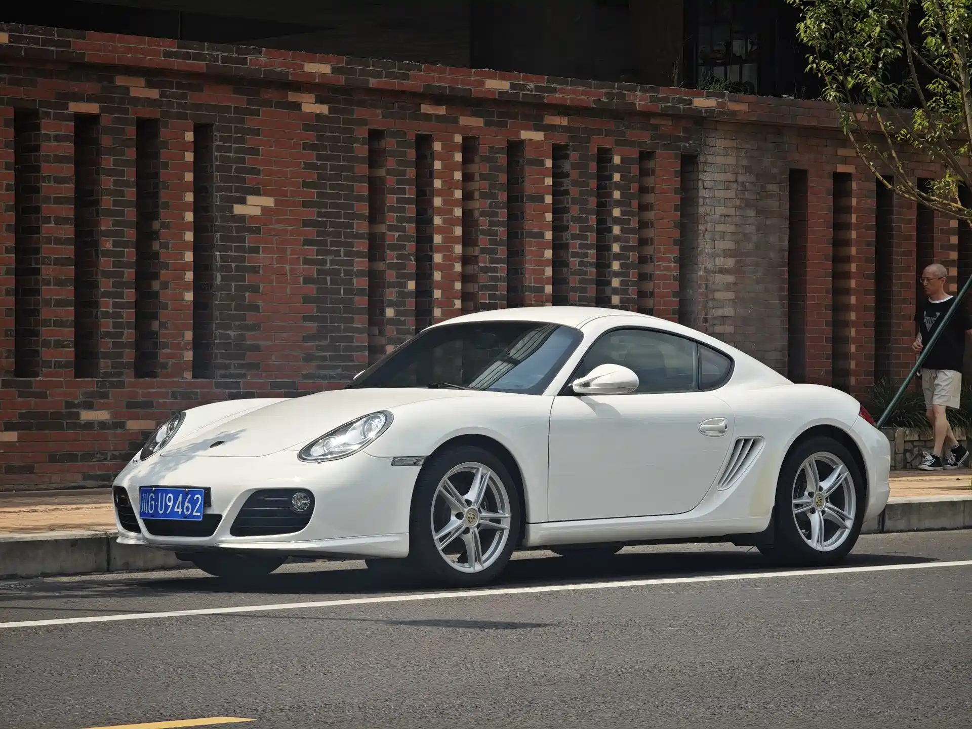 صورة 1 - Porsche Cayman