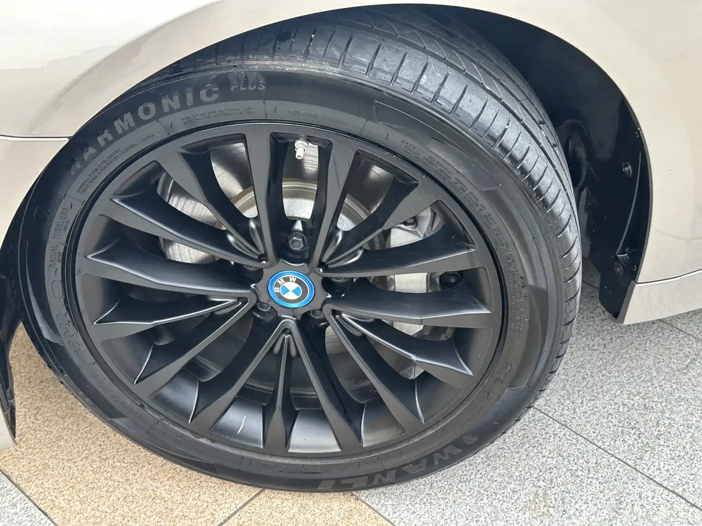 BMW 5 Series New Energy 2019 Facelift 530Le Luxury Package фото 17