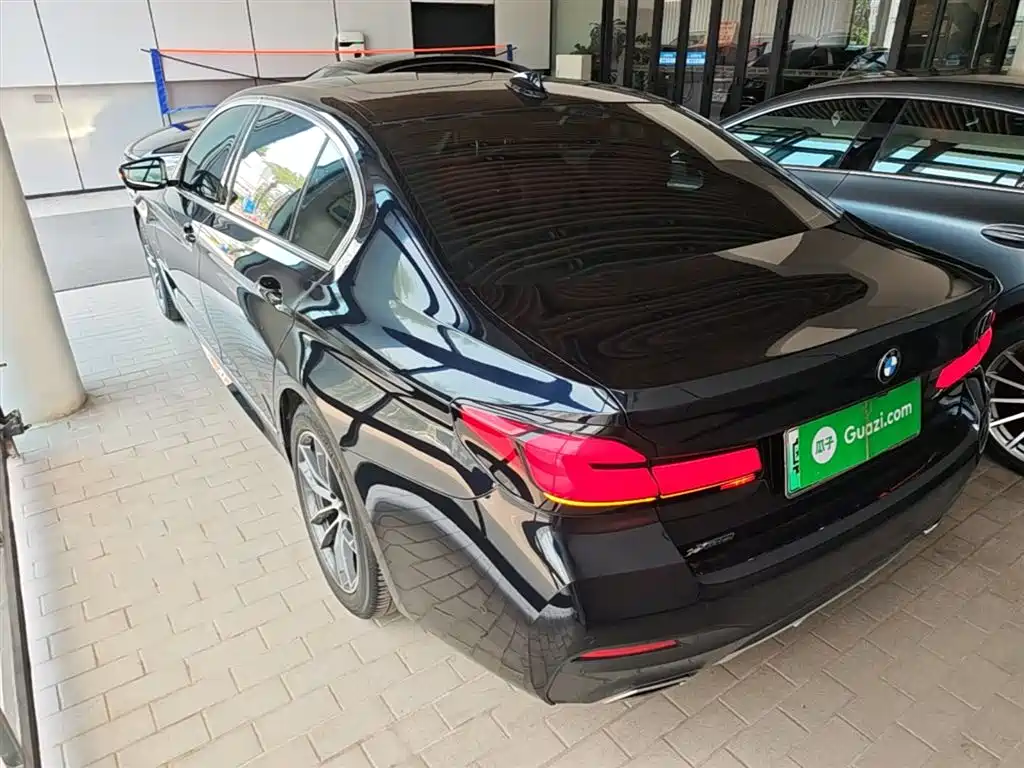 BMW 5 Series New Energy 2021 535Le Pioneer Edition M Sport Package фото 5