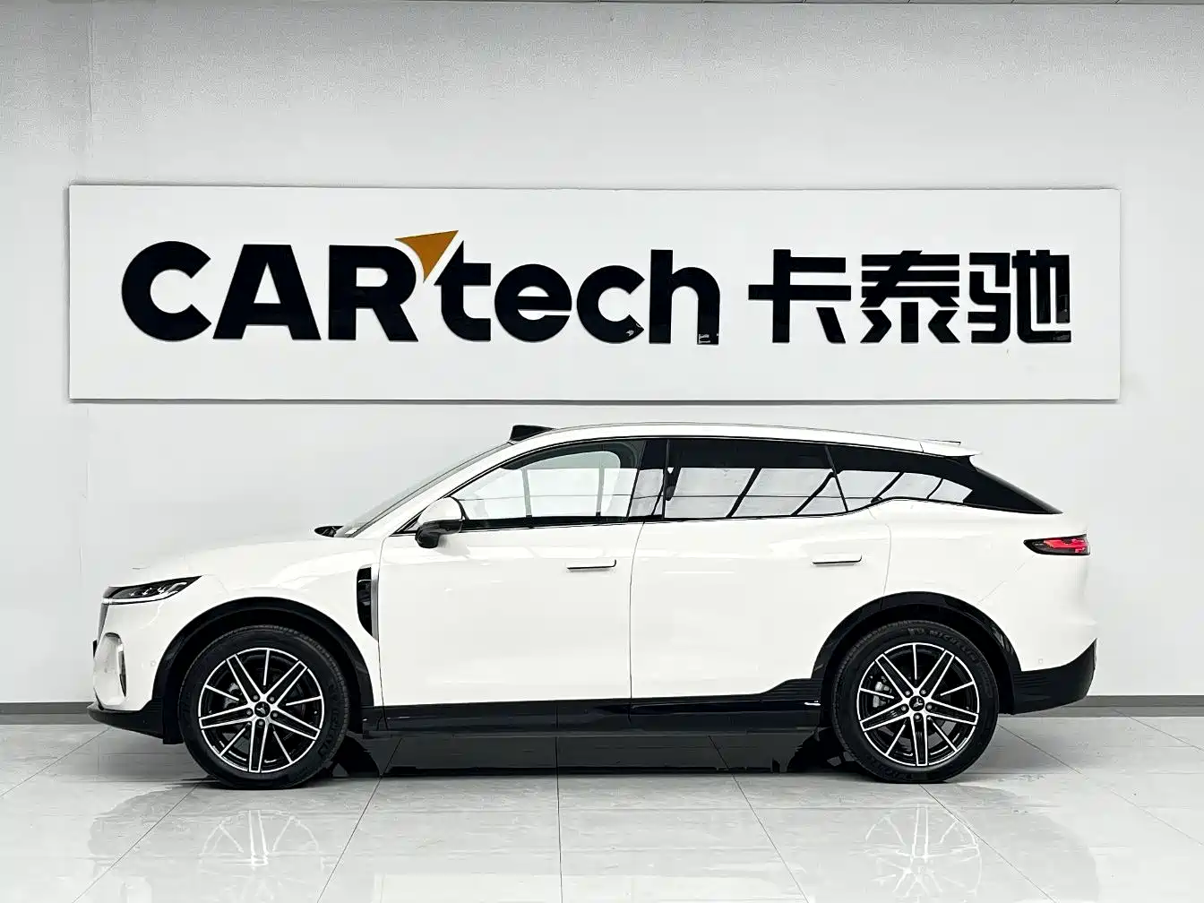 Voyah Auto Voyah Zhiyin 2025 Base фото 2
