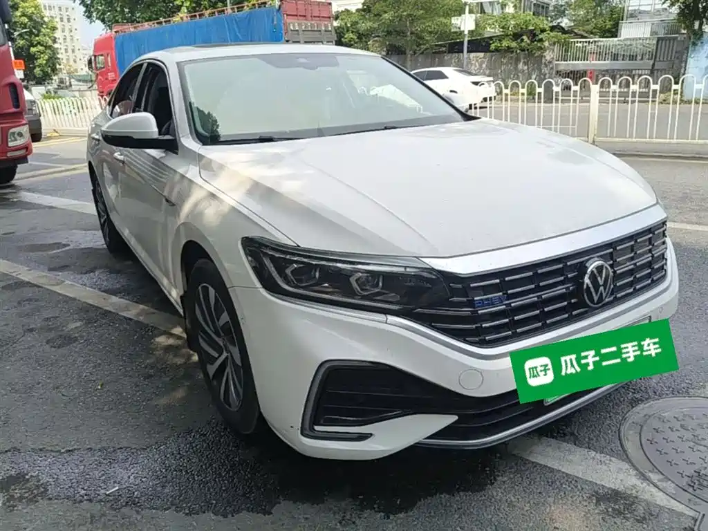 Volkswagen Passat New Energy 2022 430PHEV Hybrid Luxury Edition фото 4