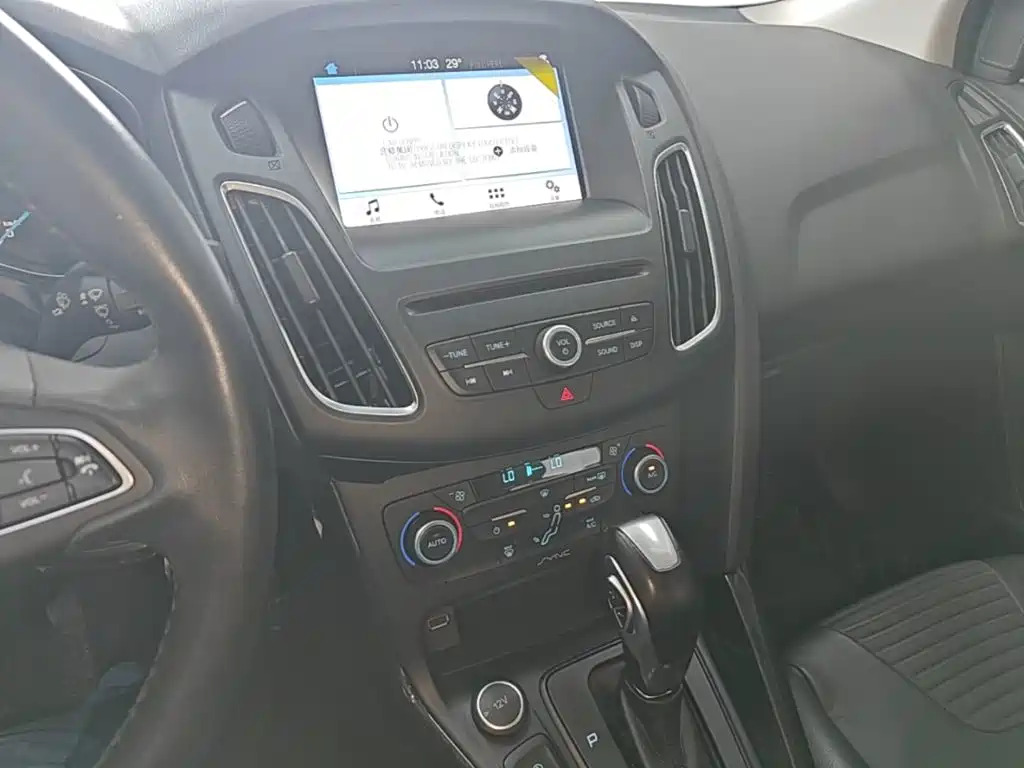 Фото 9 - Ford Focus