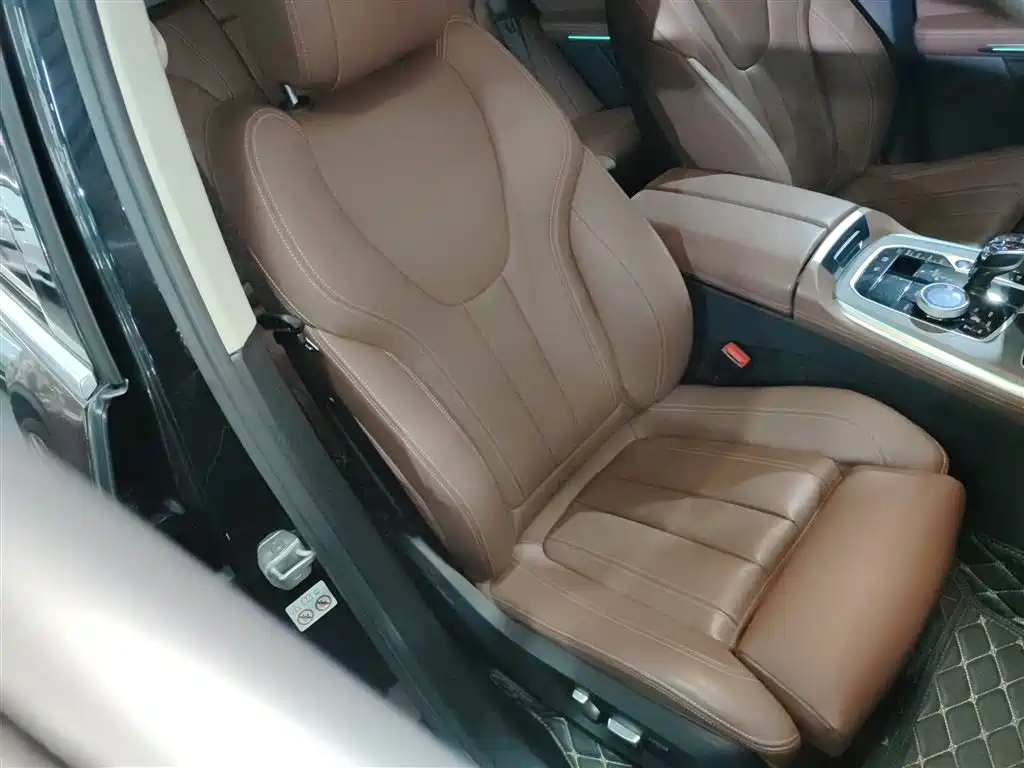 BMW X5 (Import) 2020 xDrive30i X Design Package фото 25