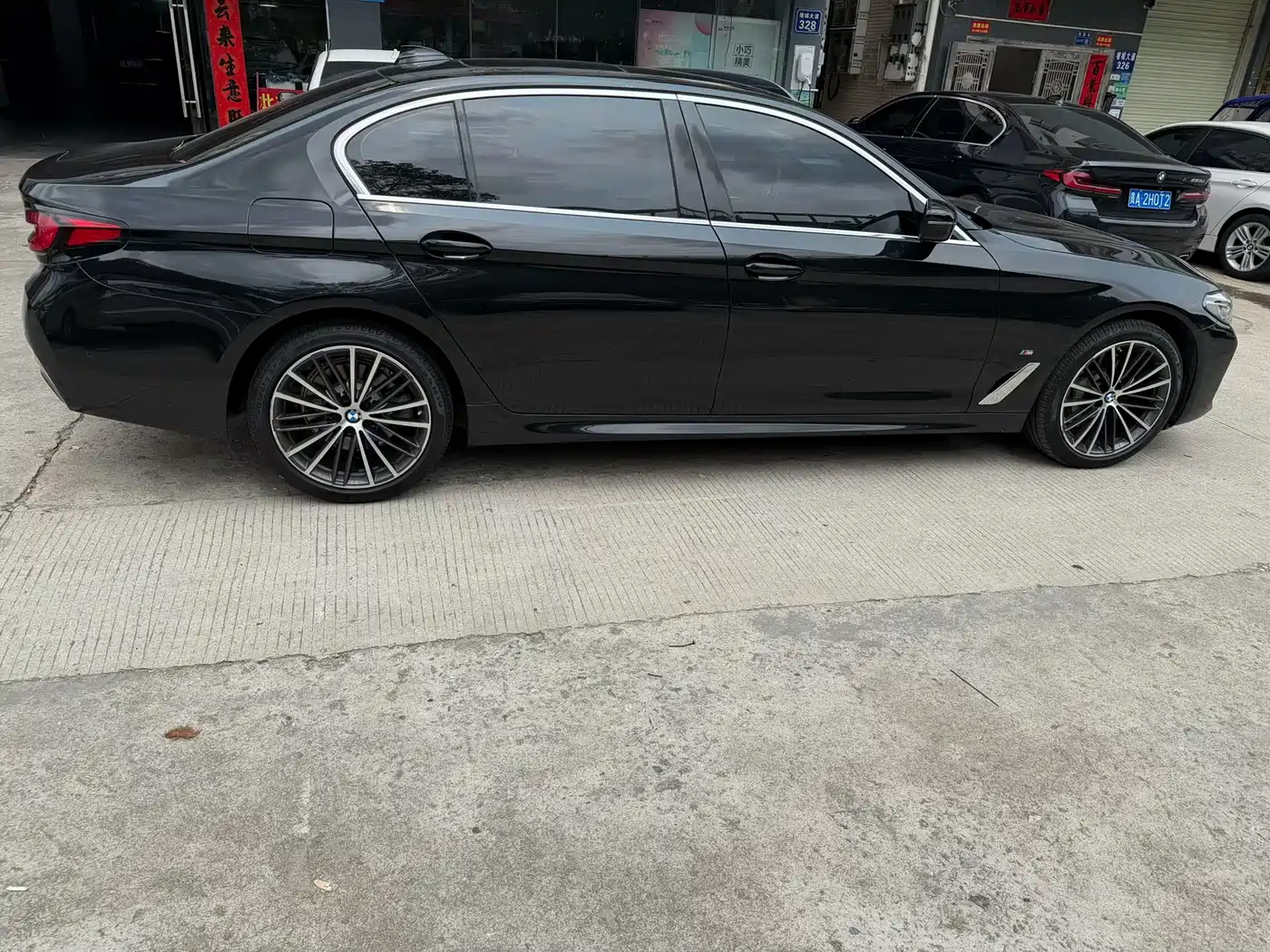 BMW 5-SERIES