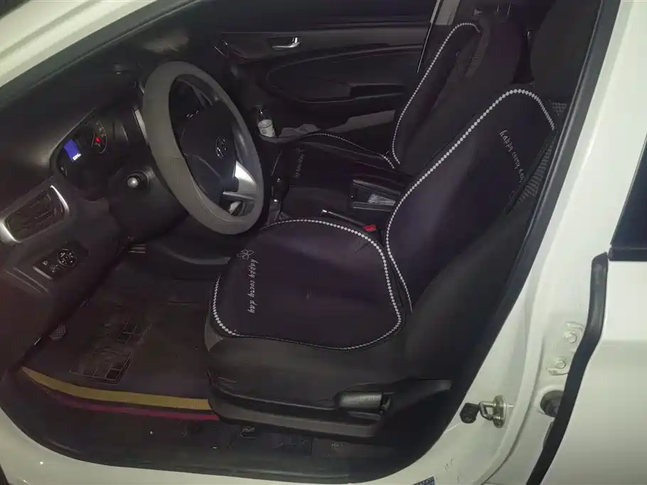 Hyundai Verna 2020 1.4L Manual GL Renewal Edition фото 9