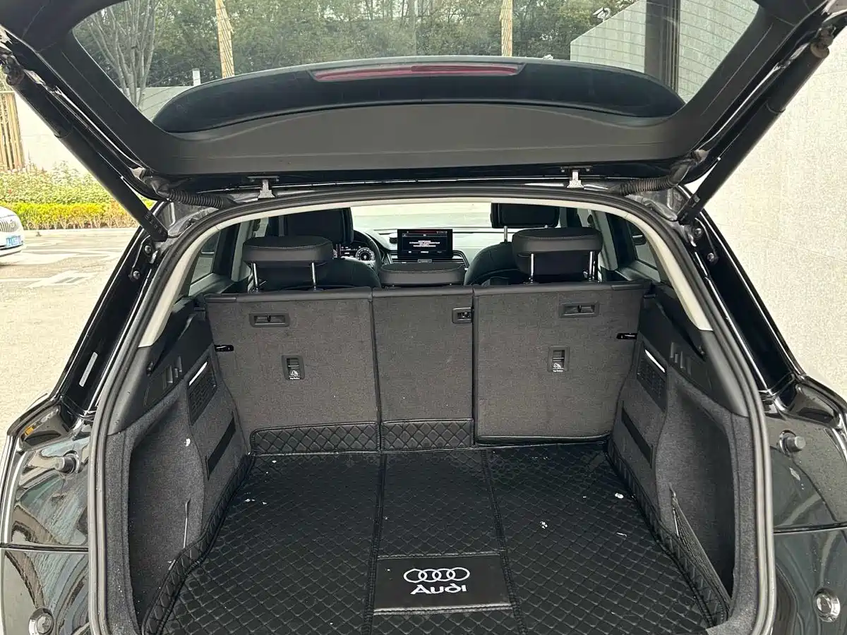 Audi Q5L 2022 40T Luxury Elegance фото 13