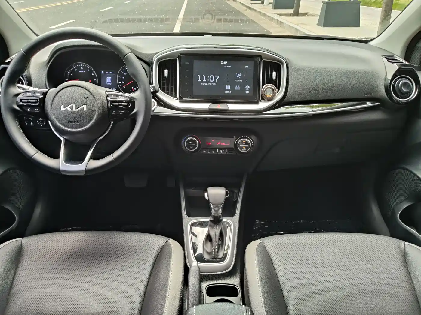 Kia KX1 2025 2026 1.4L Sunroof Edition