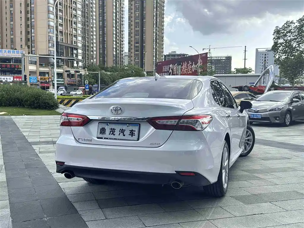 Toyota Camry 2021 2.0G Luxury Edition фото 8