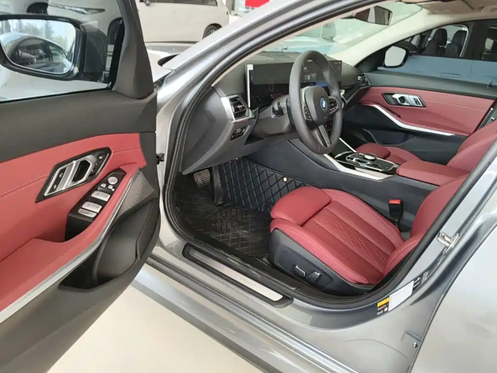 Фото 16 - BMW i3