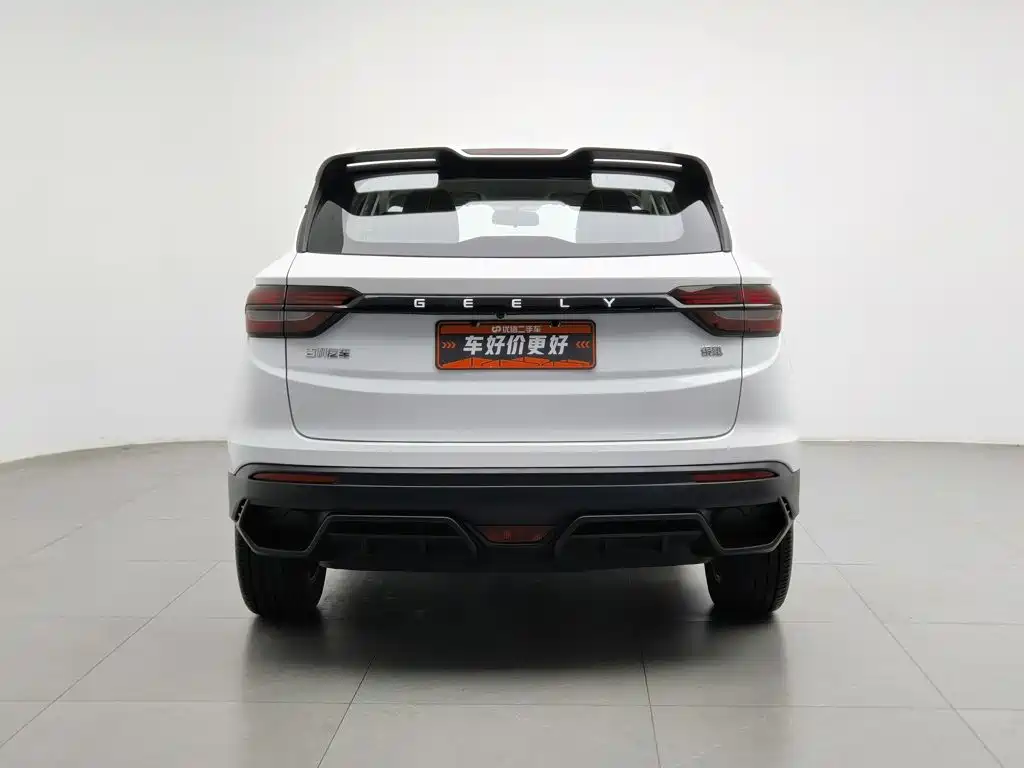 Фото 4 - Geely Binyue