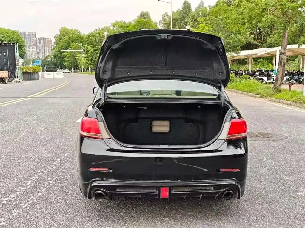 Toyota Camry 2013 200E Classic Elite Edition фото 4