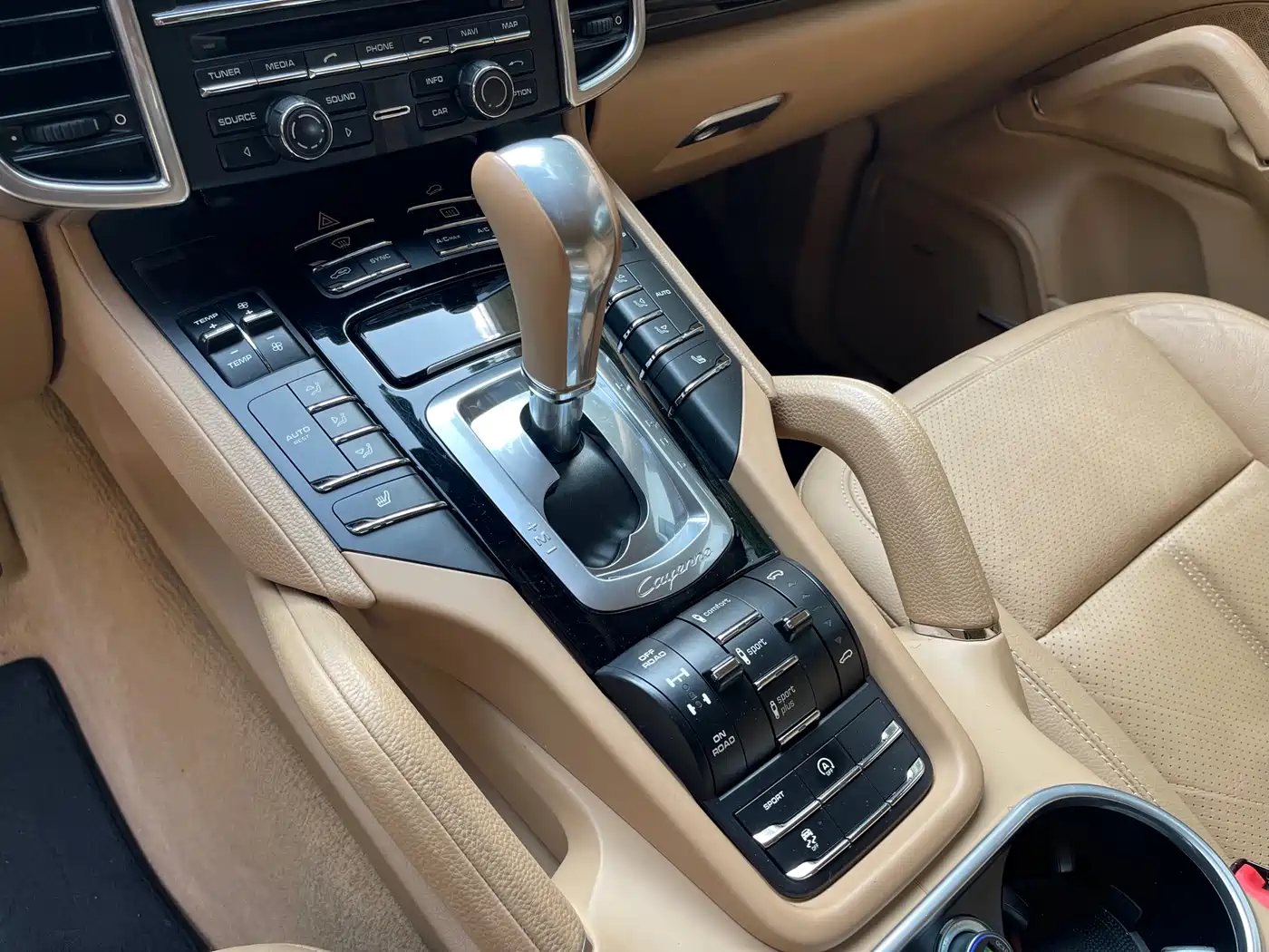 Porsche Cayenne 2015 Cayenne 3.0T фото 7