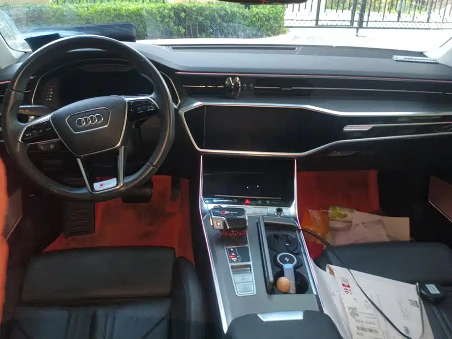 Фото 12 - Audi A7