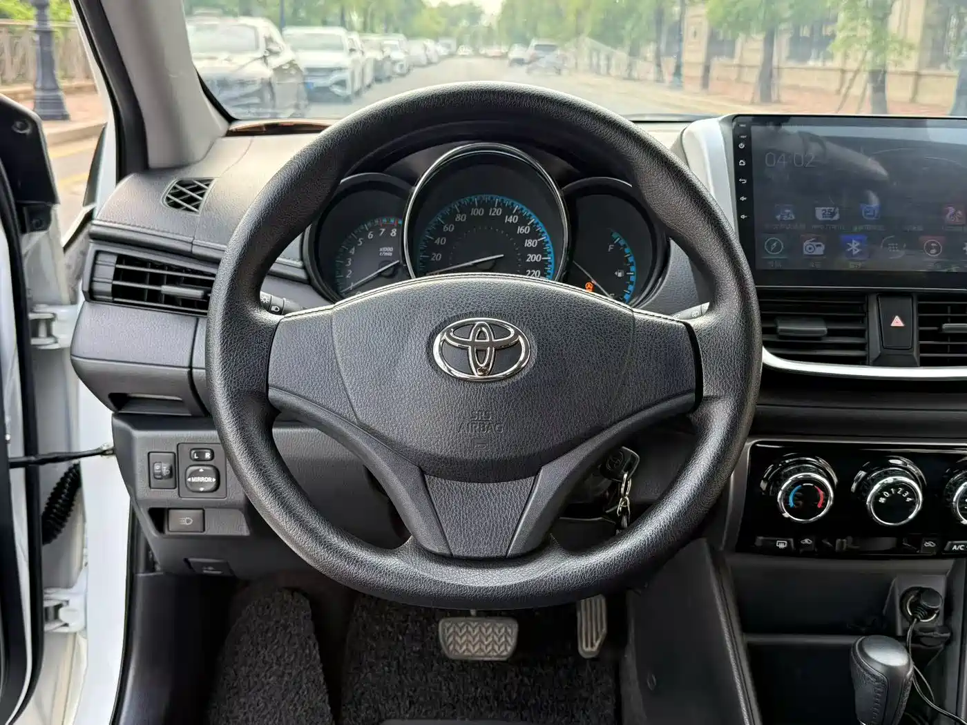 Toyota YARiS L Zhi Xuan 2016 Facelift 1.5E CVT Charming Edition фото 8