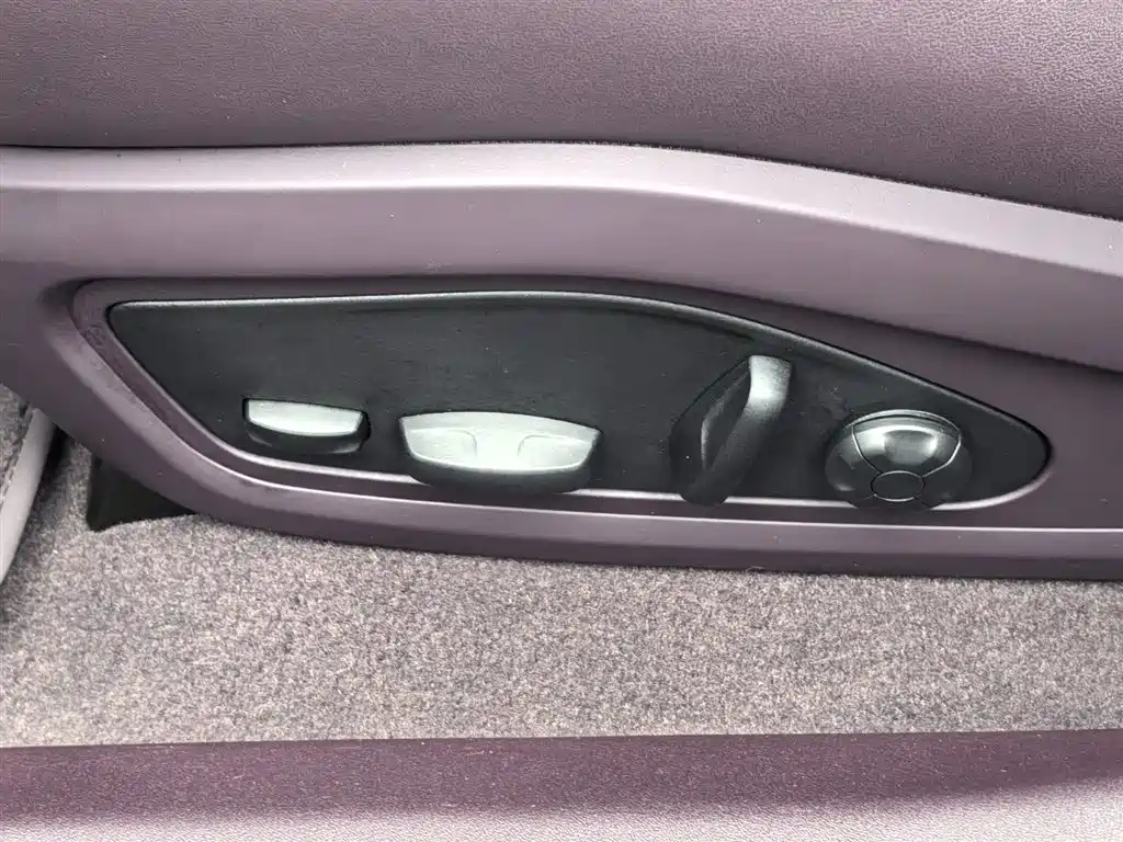 Porsche Taycan 2022 Taycan 4 Cross Turismo фото 28