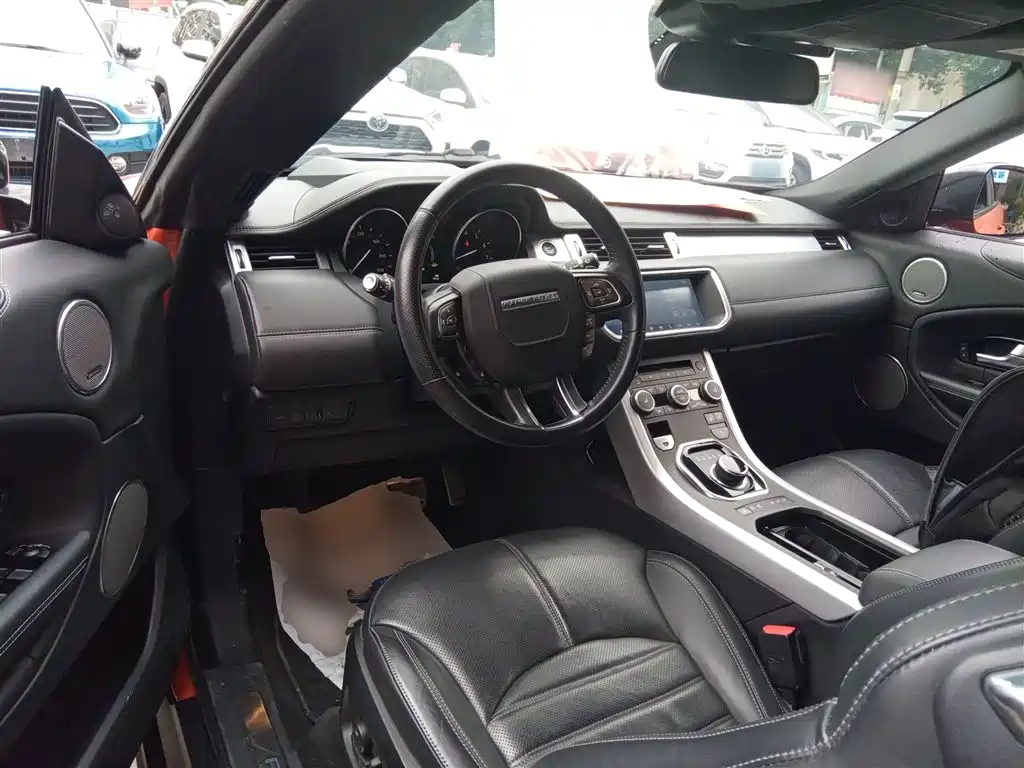 Land Rover Range Rover Evoque (Import) 2017 2.0T Convertible фото 3