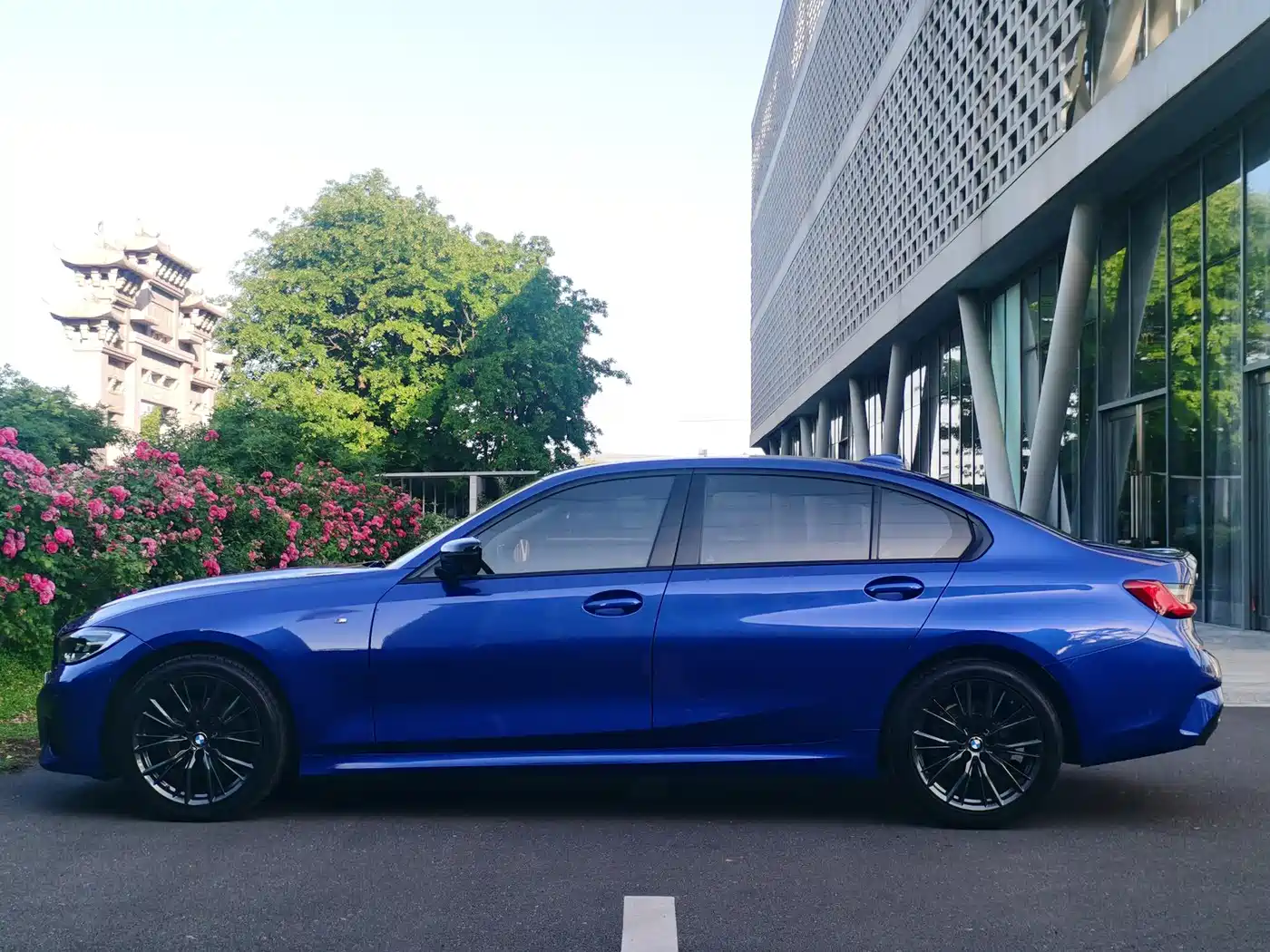 BMW 3 Series 2020 325Li M Sport Black Night Package фото 7
