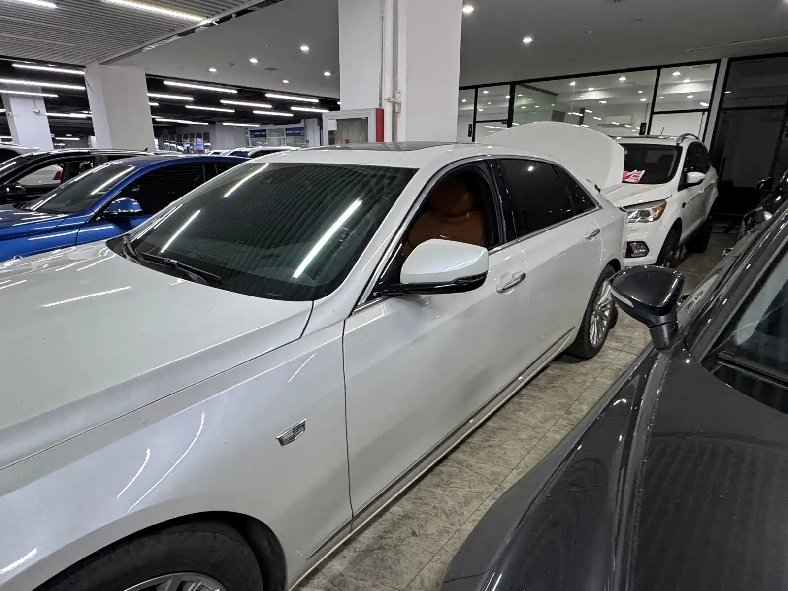 Фото 9 - Cadillac CT6